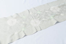 画像をギャラリービューアに読み込む, 丸い模様 夏 帯揚げ 正絹 絞り 薄いグレー 加藤萬 みふじ きもの 夏用 夏着物 上質 単衣 帯あげ 染 名古屋帯 フォーマル 和装小物 帯あげ 夏物 着付け小物 紗 絽 お稽古 夏祭り 夏支度 訪問着 付下げ 無地 小紋 紬 浴衣 カジュアル ゆかた 浴衣 夏用帯揚げ