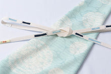画像をギャラリービューアに読み込む, 丸い模様 夏 帯揚げ 正絹 絞り 水色 瑠璃 加藤萬 みふじ きもの 夏用 夏着物 上質 単衣 帯あげ 染 名古屋帯 フォーマル 和装小物 帯あげ 夏物 着付け小物 紗 絽 お稽古 夏祭り 夏支度 訪問着 付下げ 無地 小紋 紬 浴衣 カジュアル ゆかた 浴衣 夏用帯揚げ