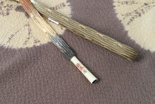 画像をギャラリービューアに読み込む, 純国産 平組 帯締め 正絹 龍工房 高級 帯〆 豪華 金糸 茶色 緑色 小紋 名古屋帯 帯 コーディネート おしゃれ 名古屋帯 袋帯 袷 単衣 組紐 着物 和装 着付け小物 和装小物 フォーマル 結婚式 七五三 訪問着 礼装用 色留袖 帯締め 日本製 国産