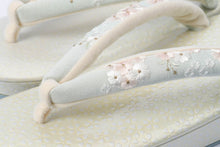 画像をギャラリービューアに読み込む, 桜の刺繍 鼻緒草履 衿秀 ブルー 青 着物 和服 刺繍 和装 普段 フォーマル レディース 普段 履き 鼻緒付き 卒業式 結婚式 訪問着 振袖 成人式 単品 カジュアル 和服 和装小物 女性 足に優しい 鼻緒草履 ぞうり 着物用 お稽古 着付け 長時間 疲れない 履きやすい お洒落