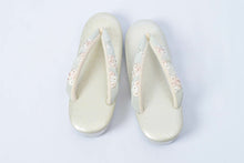 画像をギャラリービューアに読み込む, 桜の刺繍 鼻緒草履 衿秀 ブルー 青 着物 和服 刺繍 和装 普段 フォーマル レディース 普段 履き 鼻緒付き 卒業式 結婚式 訪問着 振袖 成人式 単品 カジュアル 和服 和装小物 女性 足に優しい 鼻緒草履 ぞうり 着物用 お稽古 着付け 長時間 疲れない 履きやすい お洒落