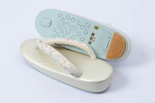 画像をギャラリービューアに読み込む, 桜の刺繍 鼻緒草履 衿秀 ブルー 青 着物 和服 刺繍 和装 普段 フォーマル レディース 普段 履き 鼻緒付き 卒業式 結婚式 訪問着 振袖 成人式 単品 カジュアル 和服 和装小物 女性 足に優しい 鼻緒草履 ぞうり 着物用 お稽古 着付け 長時間 疲れない 履きやすい お洒落