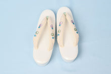 画像をギャラリービューアに読み込む, 夏草履 楊柳の生地 刺繍 クリーム 鼻緒草履 衿秀 着物 草履 ぞうり 和服 刺繍 和装 小紋 紬 普段 フォーマル 七五三 お茶会 成人式 振袖 卒業式 結婚式 訪問着 付下げ 草履 履き 女性 レディース 普段 履き レディース 鼻緒 草履 女性 痛くない 単品 カジュアル