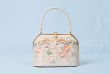 画像をギャラリービューアに読み込む, 桜 藤 松 刺繍 がま口 バッグ 和装 手提げ 衿秀 高級 フォーマル 鞄 着物 刺繍 訪問着 上質 単品 大人 女性 新品 着物用バッグ 和装用 七五三 結納 結婚式 バッグ 和柄 成人式 訪問着 振袖 入学式 卒業式 和装小物