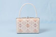 画像をギャラリービューアに読み込む, 着物 バッグ 和装用 衿秀 刺繍 振袖 訪問着 高級 上質 フォーマル 単品 大人 女性 新品 着物用バッグ