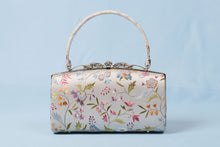 画像をギャラリービューアに読み込む, 刺繍入り バッグ グレー 上品 和装用 大原商店 着物 刺しゅう 訪問着 結婚式 入学式 振袖 付下げ 無地 小紋 留袖 色留袖 高級 上質 フォーマル 単品 大人 女性 新品 和装用 和服 和装小物 お出掛け 茶席 お茶会 鞄 和装用バッグ きもの用バッグ 着物用バッグ