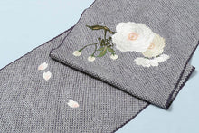 画像をギャラリービューアに読み込む, 絞り 綸子 刺繍 桜 名古屋帯 付下げ 小紋 紬 お茶席 未仕立て 反物 桜模様 さくら 高級 京都 有名 ブランド 野口 京友禅