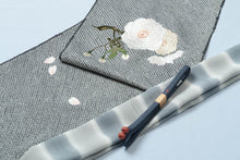画像をギャラリービューアに読み込む, 絞り 綸子 刺繍 桜 名古屋帯 付下げ 小紋 紬 お茶席 未仕立て 反物 桜模様 さくら 高級 京都 有名 ブランド 野口 京友禅