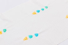 画像をギャラリービューアに読み込む, アイスクリーム 夏 帯揚げ 正絹 絽 絞り 白色 加藤萬 みふじ きもの 夏用 夏着物 上質 単衣 帯あげ 染 名古屋帯 おしゃれ カジュアル 和装小物 帯あげ 夏物 着付け小物 紗 絽 お稽古 夏祭り 夏支度 小紋 紬 浴衣 ゆかた 夏用帯揚げ