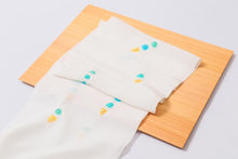 画像をギャラリービューアに読み込む, アイスクリーム 夏 帯揚げ 正絹 絽 絞り 白色 加藤萬 みふじ きもの 夏用 夏着物 上質 単衣 帯あげ 染 名古屋帯 おしゃれ カジュアル 和装小物 帯あげ 夏物 着付け小物 紗 絽 お稽古 夏祭り 夏支度 小紋 紬 浴衣 ゆかた 夏用帯揚げ