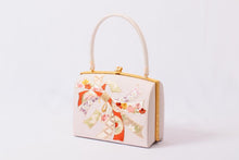 画像をギャラリービューアに読み込む, 熨斗模様 和装用バッグ 草履 セット 衿秀 着物 バッグ 和装用 綴れ 留袖 色留袖 成人式 十三参り 結婚式 卒業式 訪問着 高級 上質 フォーマル 大人 女性 着物用バッグ 和装用 和服 和装小物 お出掛け 茶席 お茶会 鞄 和装用バッグ きもの用バッグ 着物用バッグ