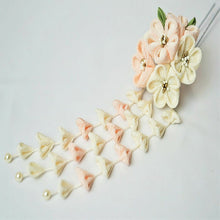 画像をギャラリービューアに読み込む, 花咲く つまみかんざし 白 ピンク つまみ細工 簪 セット 縮緬 絞り 花しおり つまみ簪 かんざし 袴 振袖 十三参り 卒業式 成人式 ママ振り 髪飾り 着物 結婚式 和装 髪 かんざし 和服 浴衣 髪飾り かんざし 簪 高級 和装用 着物 訪問着 小紋 フォーマル ヘアアクセサリー