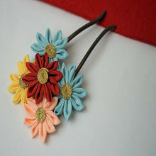 画像をギャラリービューアに読み込む, 髪飾り つまみ細工 花 桜 菊 簪 つまみ くろちく 普段使い 京都 着物 結婚式 髪飾り かんざし 簪 かわいい 花 ピンク 高級 和装用 着物 美容院 シンプル おしゃれ プレゼント 贈り物 ギフト 着物 和服 和装 ヘアアクセサリー 振袖 フォーマル カジュアル