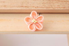 画像をギャラリービューアに読み込む, つまみ細工 簪 セット 縮緬 絞り ピンク 白 つまみ簪 京都 和装小物 大原商店 花しおり かんざし 袴 振袖 十三参り 卒業式 成人式 ママ振り 髪飾り 着物 結婚式 和装 髪 和服 浴衣 髪飾り かんざし 簪 高級 和装用 着物 訪問着 小紋 フォーマル ヘアアクセサリー