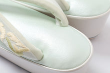 画像をギャラリービューアに読み込む, 真綿入り 草履 着物 帆布生地 光沢 白 ブルー 刺繍鼻緒 京都 和小物 雨の日 雪の日 和服 和装 普段 レディース 普段 履き 鼻緒付き 訪問着 付下げ 小紋 無地 紬 和服 和装小物 女性 足に優しい ぞうり 着物用 お稽古 着付け 長時間 疲れない 履きやすい お洒落