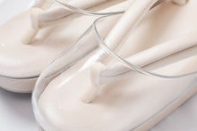 画像をギャラリービューアに読み込む, 滑らない草履 雨 雨用草履 光沢 白 ベージュ 衿秀 雨草履 爪付草履 厚底 雨の日 滑り止め 水 梅雨 着物 ぞうり 夏用草履 夏草履 夏用 和服 刺繍 和装 小紋 紬 フォーマル 七五三 お茶会 成人式 振袖 卒業式 結婚式 訪問着 付下げ 女性 レディース 女性 通年 カジュアル