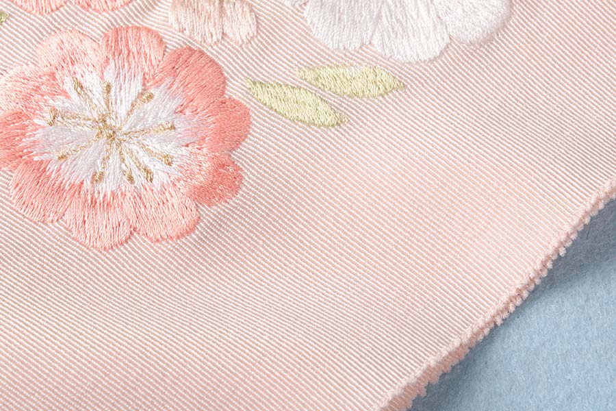 花模様 刺繍 半衿 正絹 絹 花 薄ピンク 春 華やか 小紋 着物全般 普段