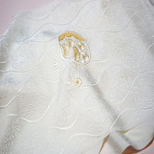 画像をギャラリービューアに読み込む, 帯揚げ 留袖 白 黒留袖 結婚式 フォーマル 正絹 結婚式用 留袖用 衿秀
