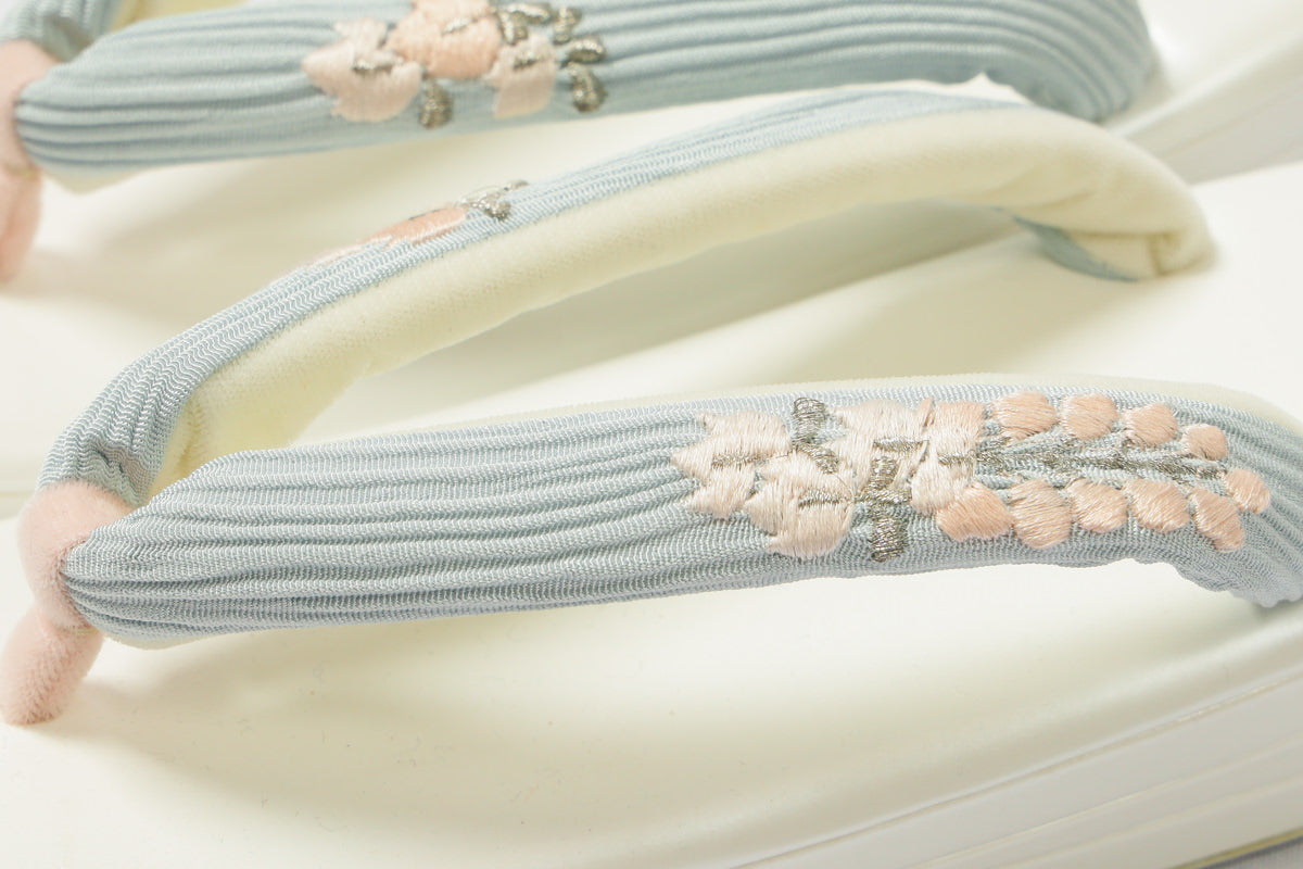 夏草履 楊柳の生地 刺繍 ブルー 鼻緒草履 衿秀 着物 草履 ぞうり 和服 